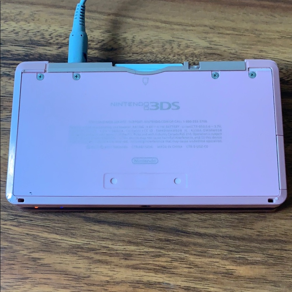 Nintendo 3DS - Picture 3 of 4